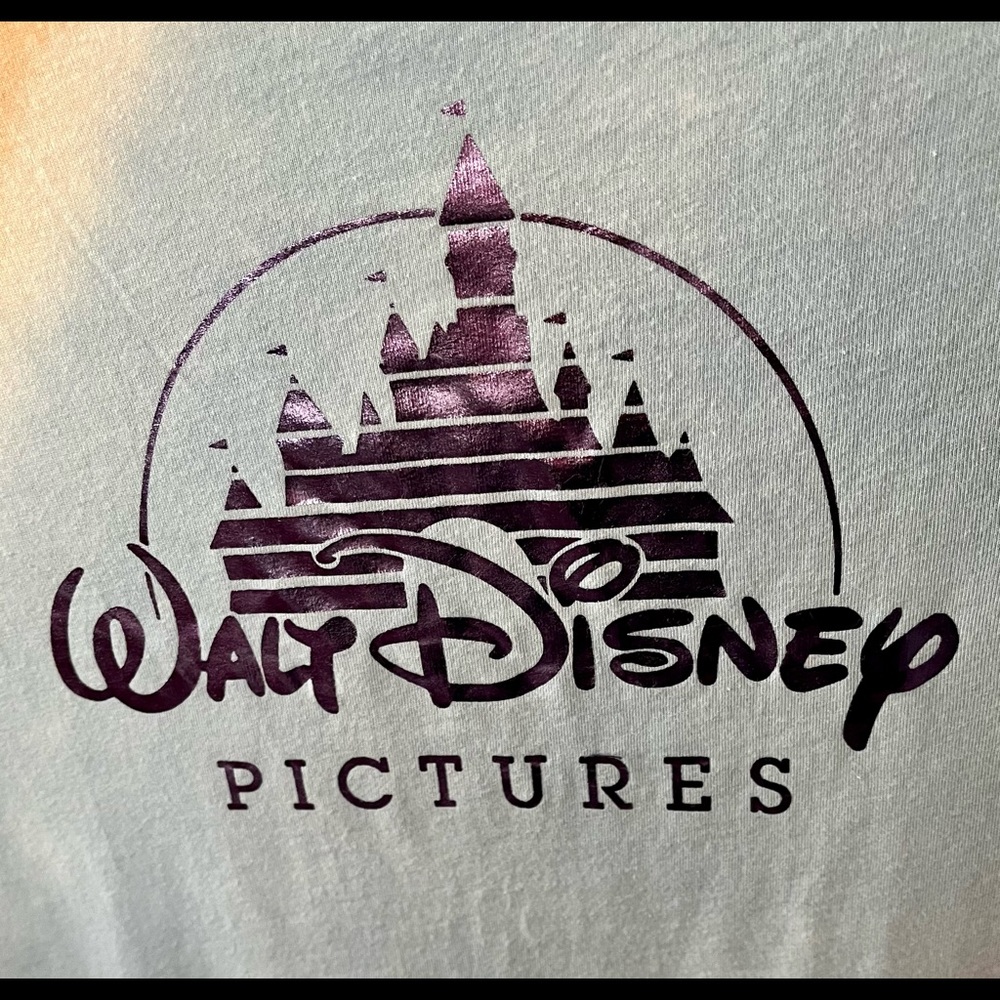 Walt Disney Pictures castle Graphic Tie Dye Tee Sz Large GUC - Picture 3 of 7